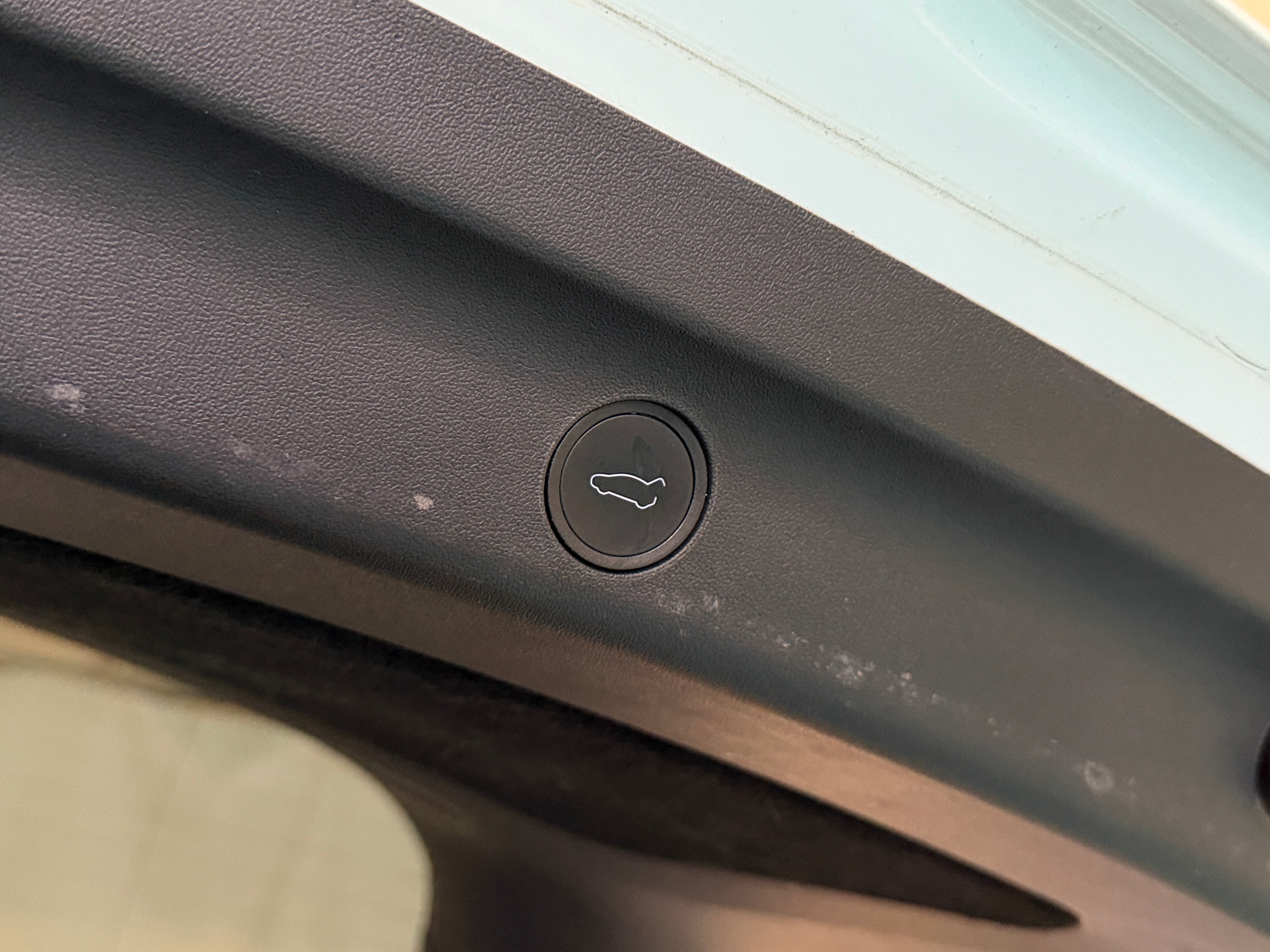tesla model y 2023 7SAYGDEE6PF608873 image tesla model y 2023 7SAYGDEE6PF608873 image
